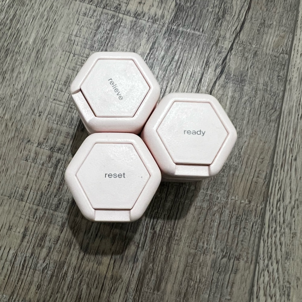 Cadence magnetic and refillable capsule set